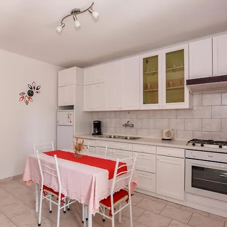 Apartmani Andreja Pag Town Exterior photo