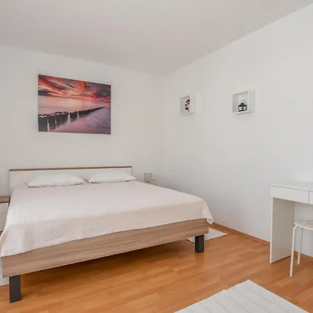 Apartmani Andreja Pag Town Exterior photo
